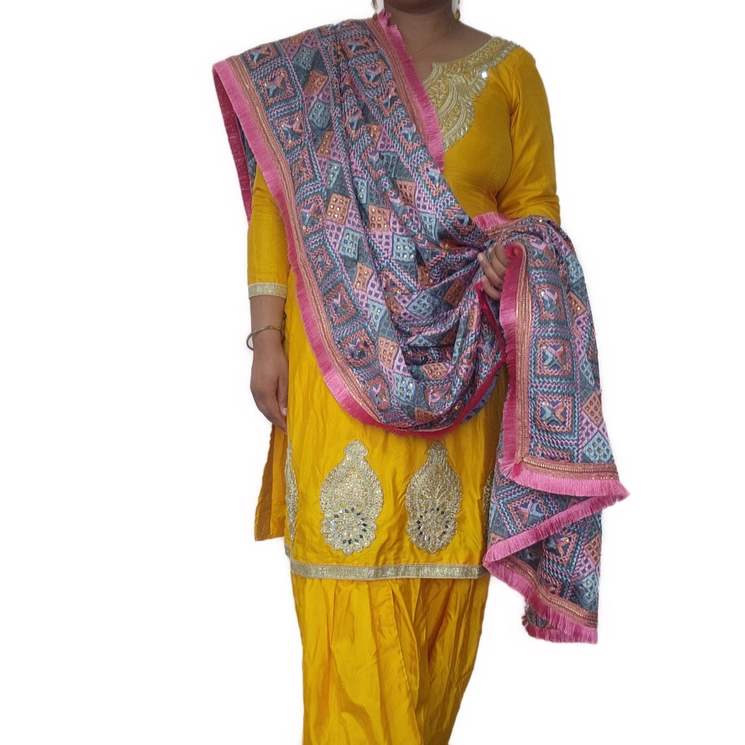 grey-pink-veer-zara-phulkari