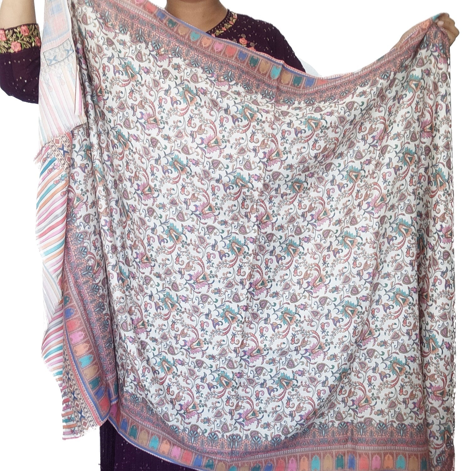pure-wool-cream-floral-design-with-lines-on-border