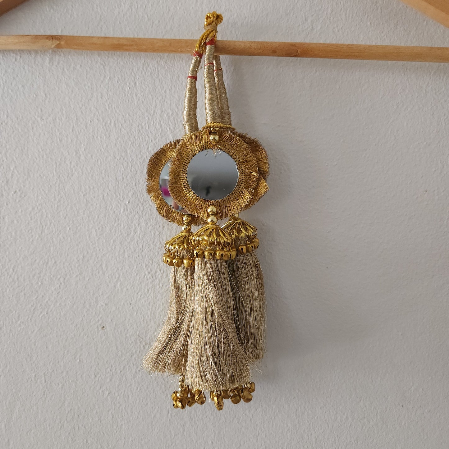 GOLDEN COLOUR BIG MIRRORS CIRCLE DESIGN